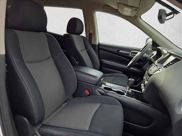 Used 2018 Nissan Pathfinder SV image 20