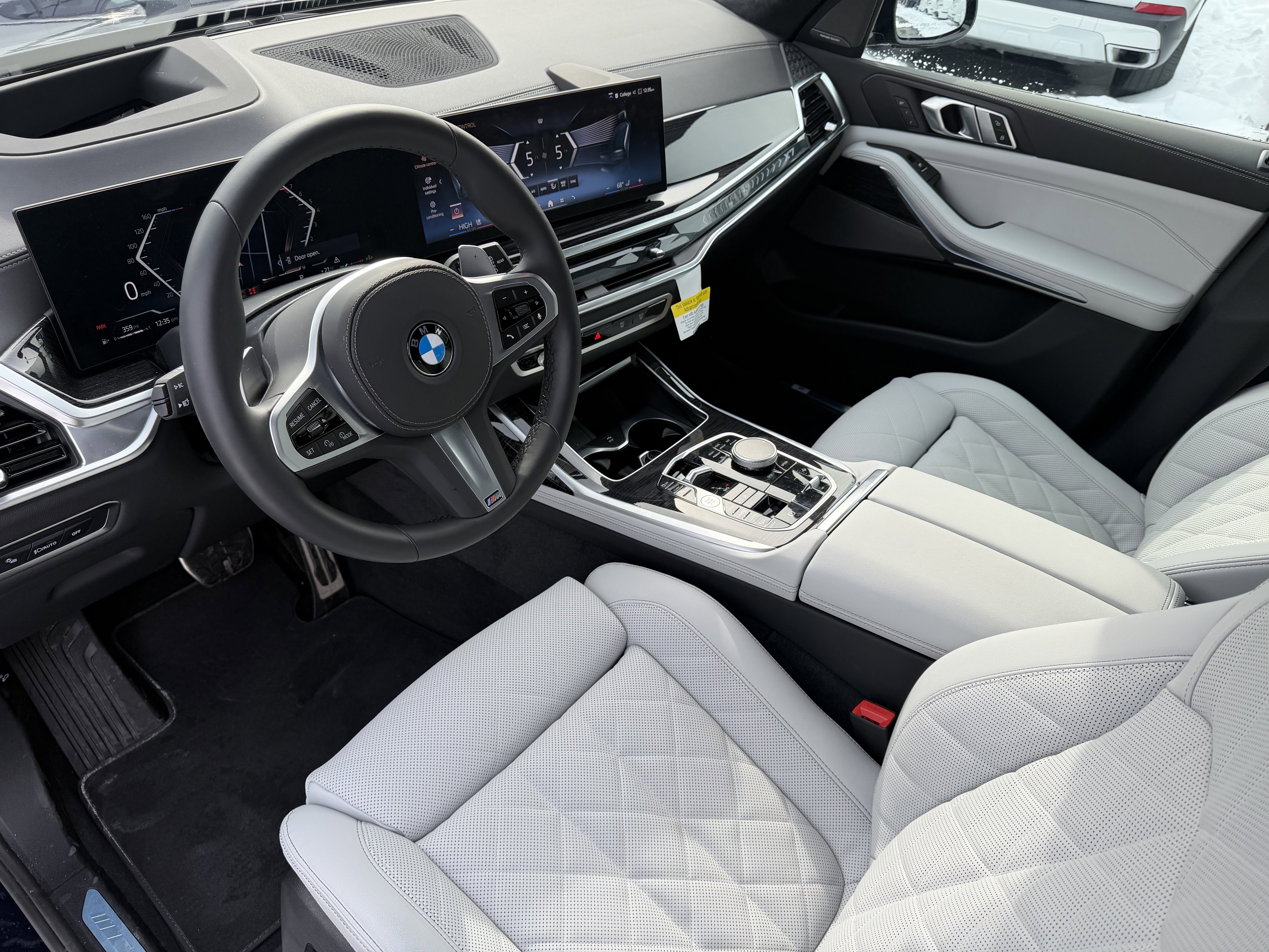 Used 2026 BMW X7 xDrive40i w/ M Sport Package image 12