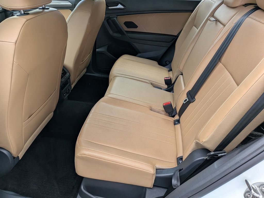 Used 2024 Volkswagen Tiguan SE AWD/4WD image 29