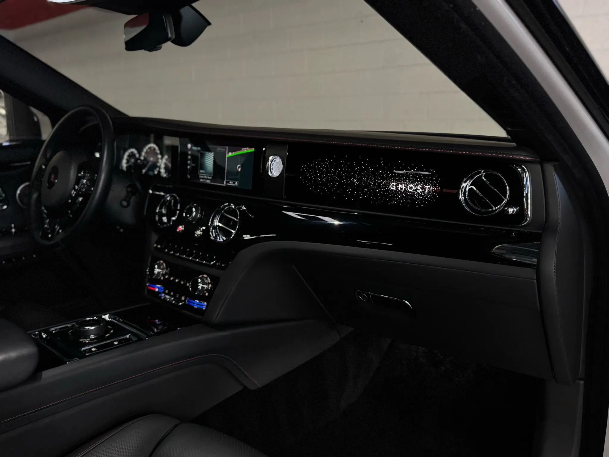 Used 2022 Rolls-Royce Ghost image 56