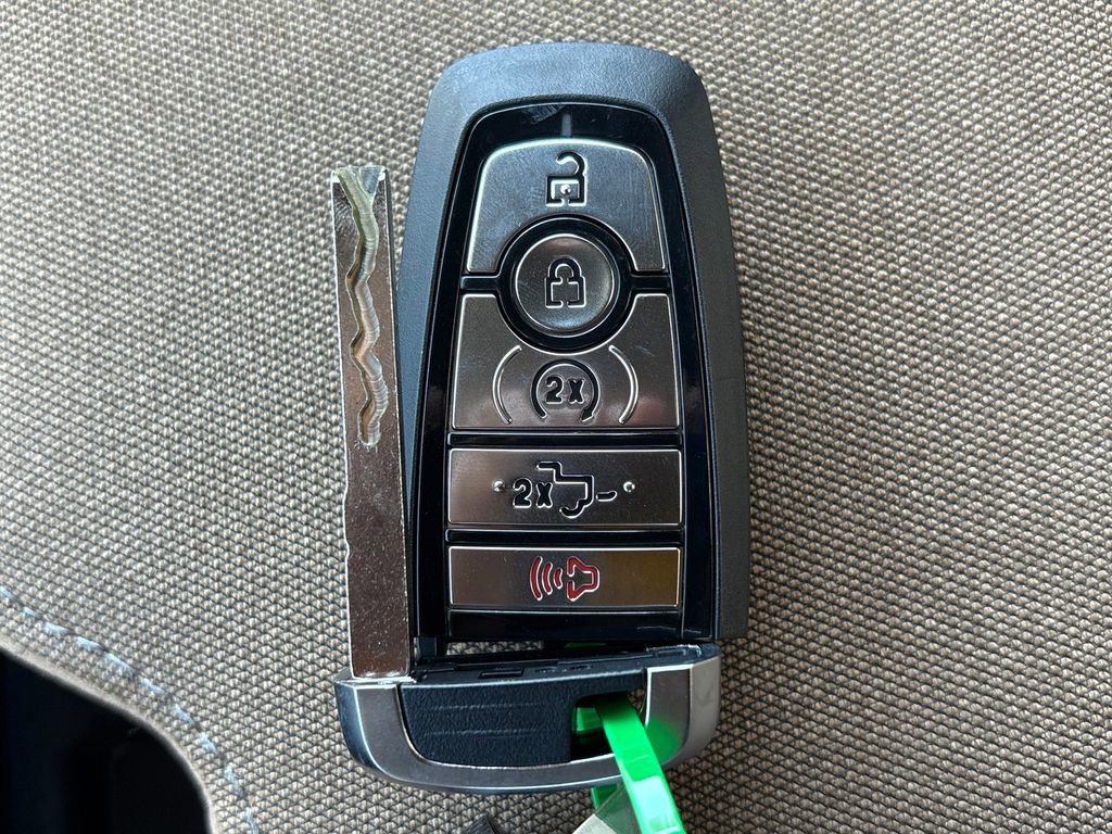 New 2026 Ford F250 XLT w/ XLT Premium Package image 33