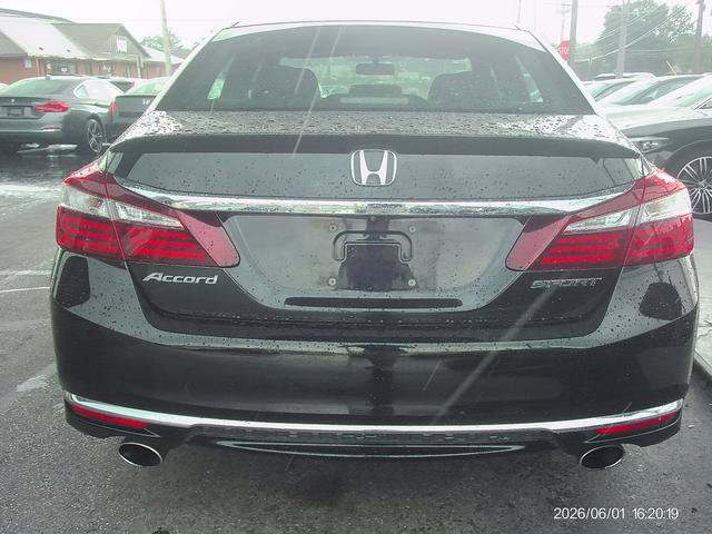 Used 2017 Honda Accord Sport image 4