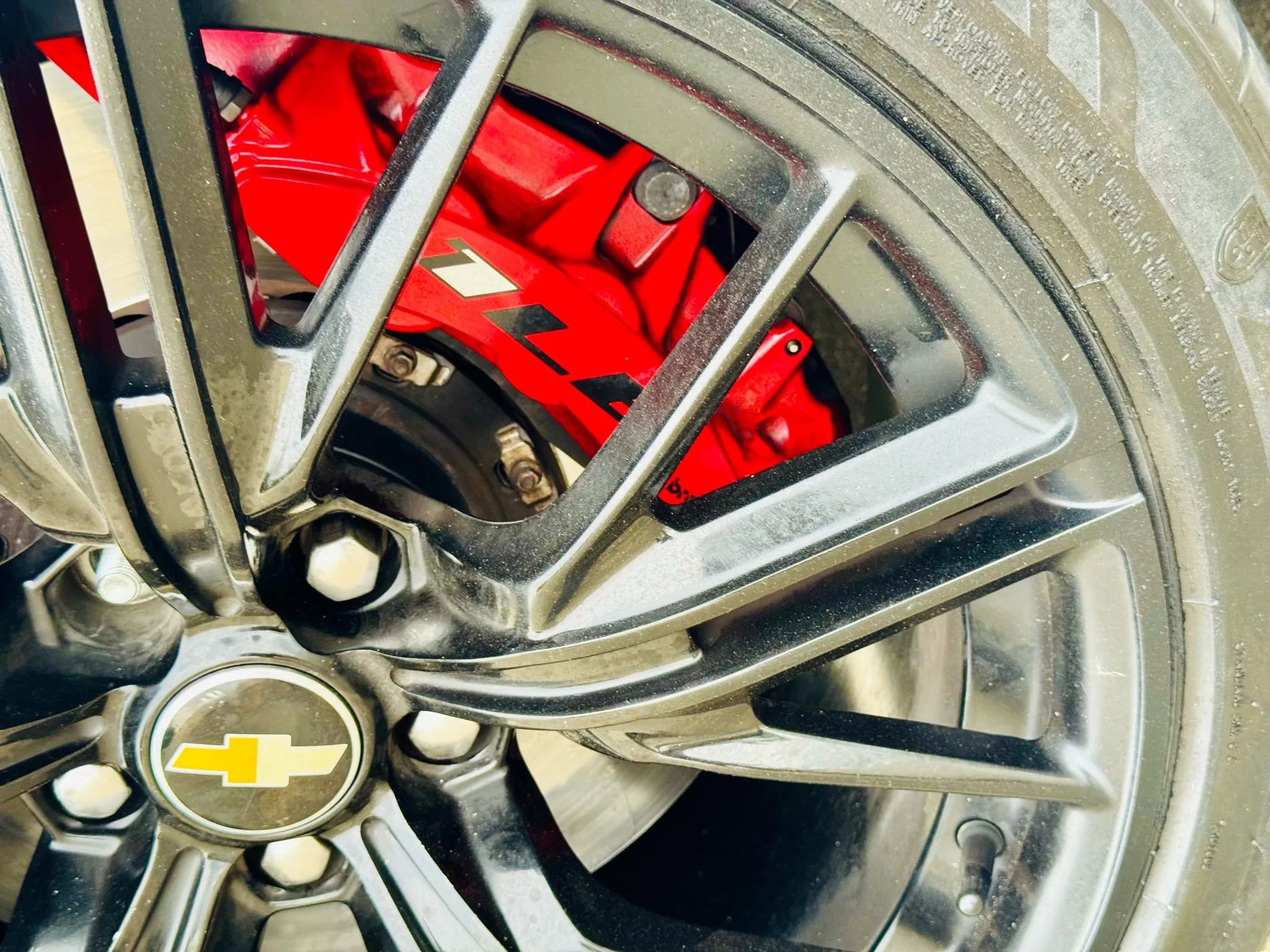 Used 2018 Chevrolet Camaro ZL1 image 31