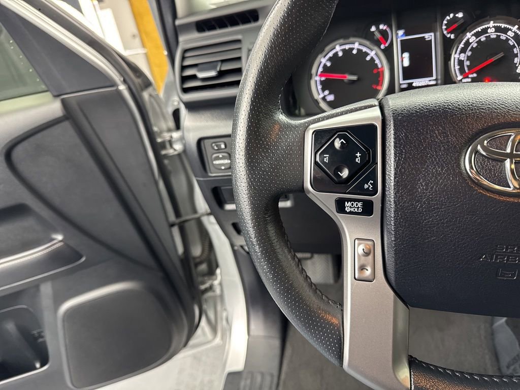Used 2022 Toyota 4Runner TRD Sport AWD/4WD image 25