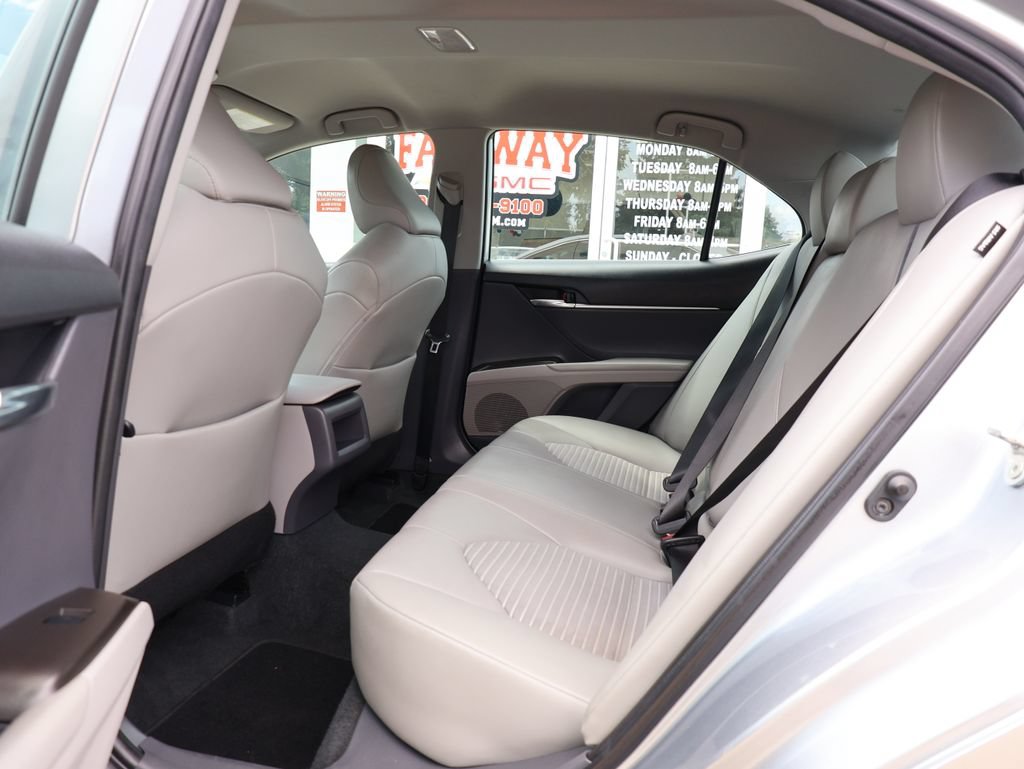 Used 2022 Toyota Camry SE FWD image 23