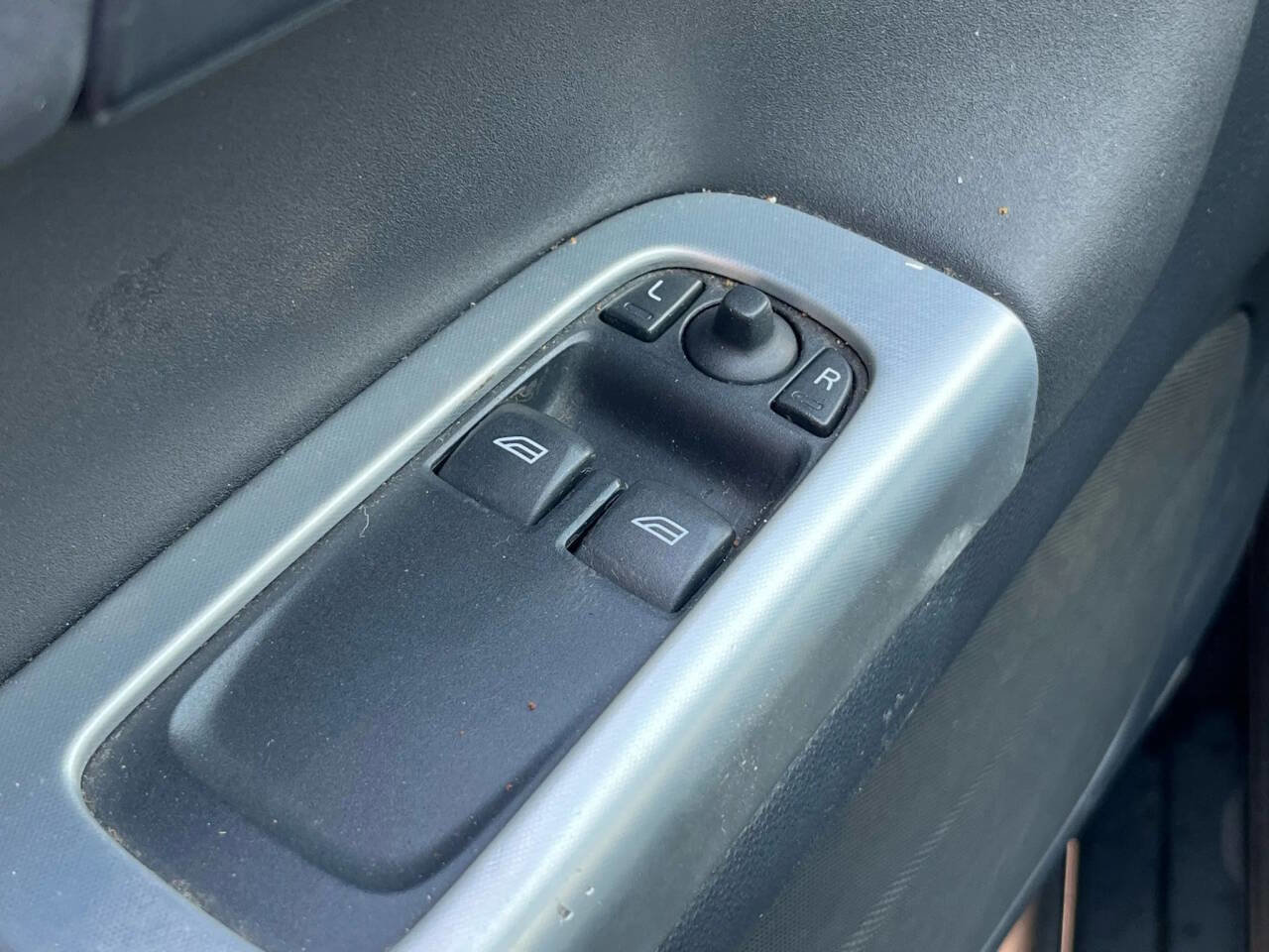 Used 2011 Volvo C30 T5 w/ Preferred Pkg image 16