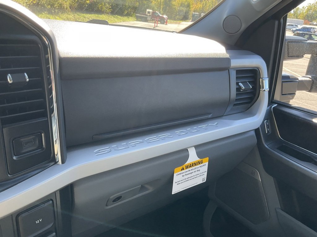 New 2026 Ford F350 XLT image 10