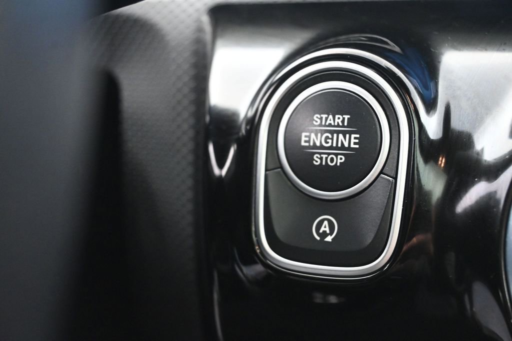 Used 2025 Mercedes-Benz CLA 250 4MATIC image 24
