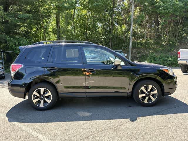 Used 2017 Subaru Forester 2.5i Premium AWD/4WD image 3