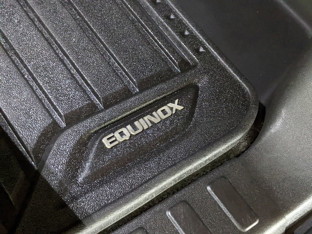 Used 2023 Chevrolet Equinox LT FWD image 28