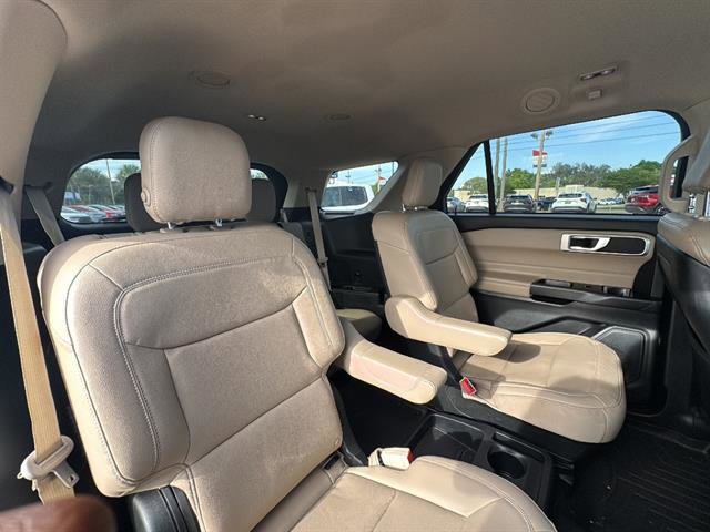 Used 2020 Ford Explorer XLT w/ Equipment Group 202A image 11