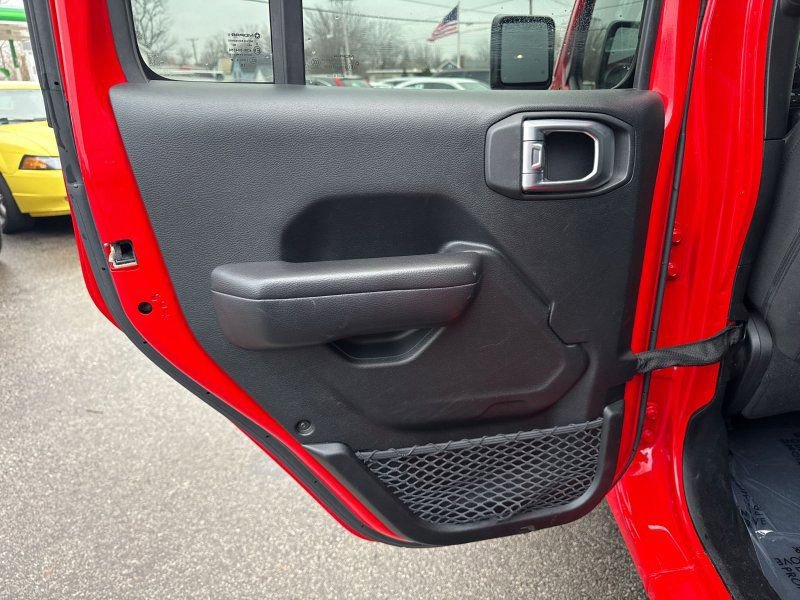 Used 2018 Jeep Wrangler Unlimited Sport S image 13