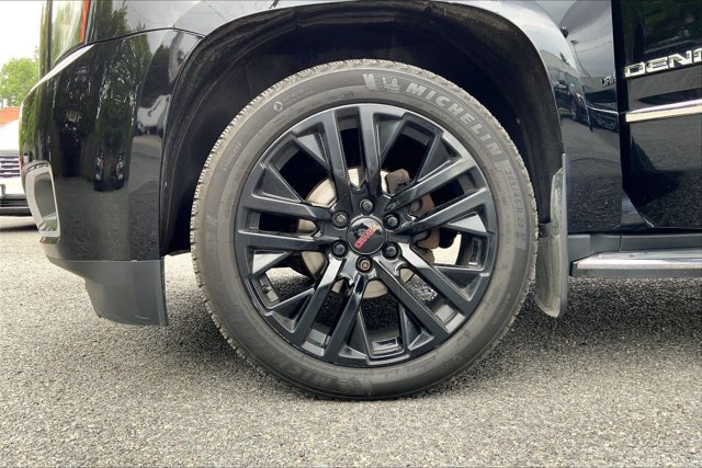 Used 2017 GMC Yukon XL Denali w/ Open Road Package AWD/4WD image 8