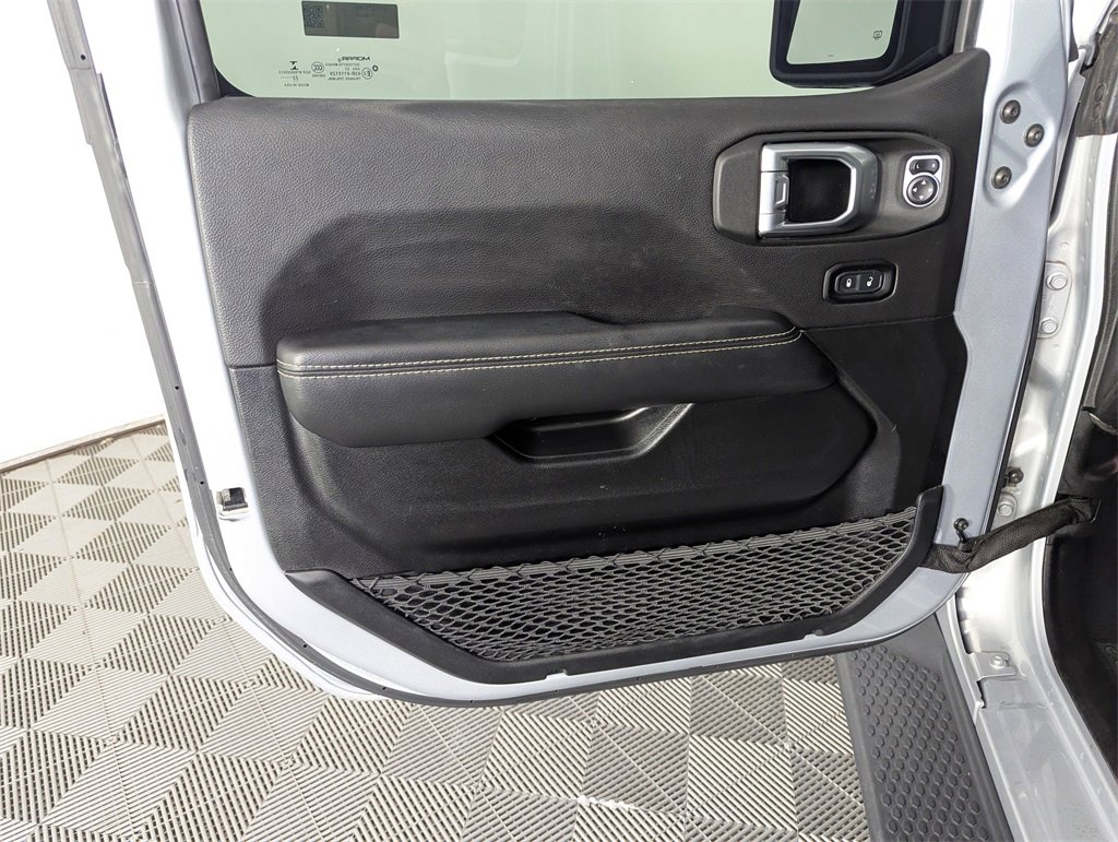 Used 2022 Jeep Wrangler Unlimited Sahara image 18