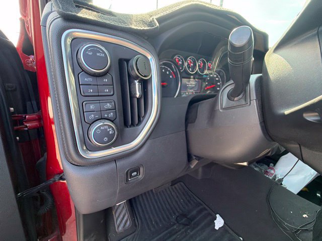 Used 2022 Chevrolet Silverado 1500 RST w/ LPO, Blackout Package AWD/4WD image 27