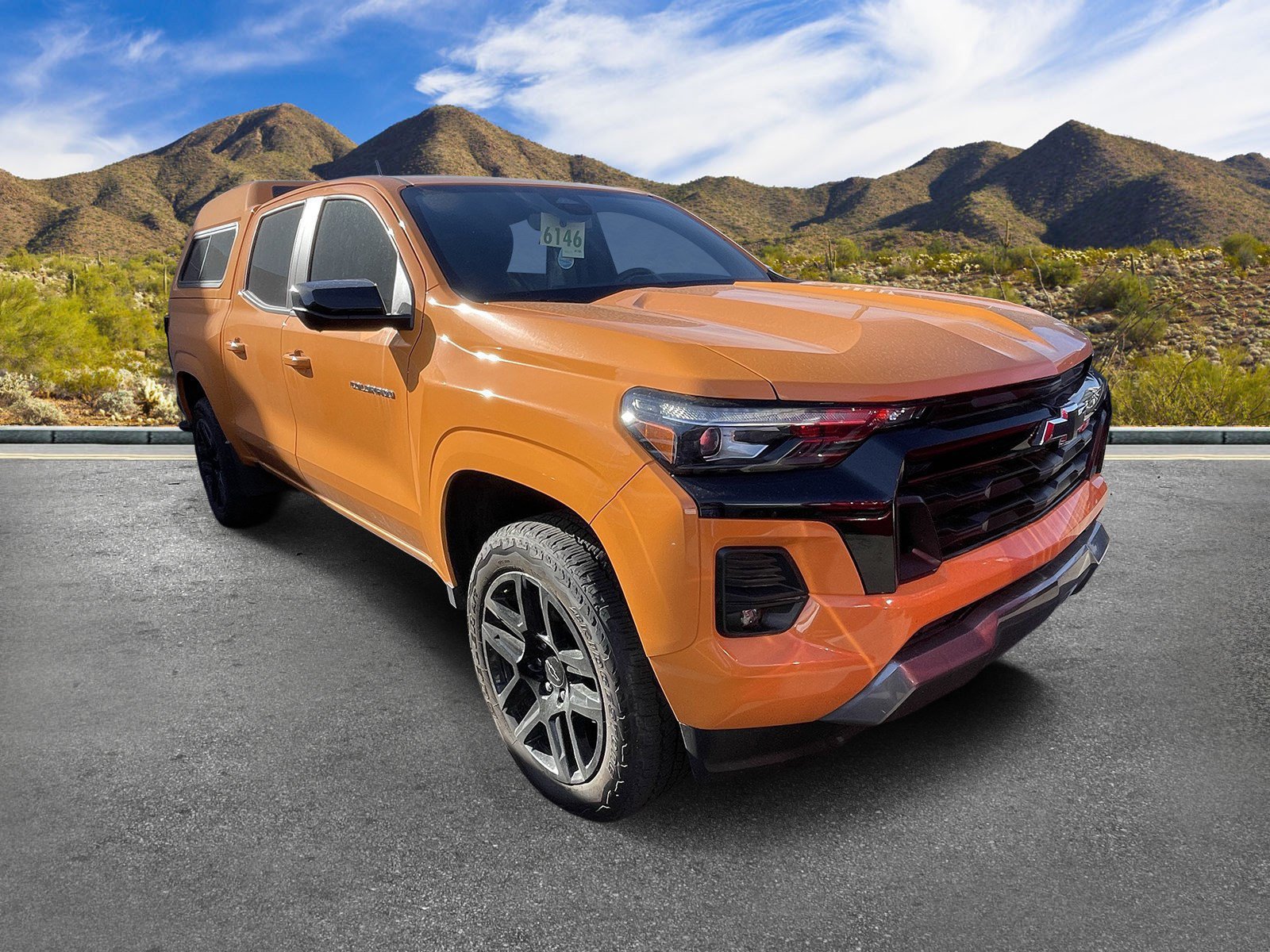 Used 2025 Chevrolet Colorado Z71 w/ Technology Package AWD/4WD image 3