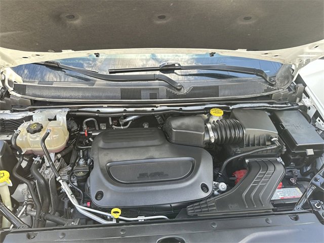 Used 2021 Chrysler Voyager L image 18