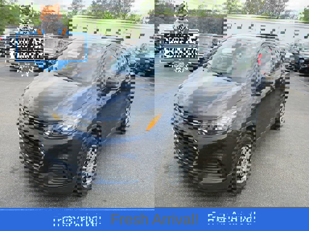 Used 2018 Chevrolet Trax LS FWD image 1