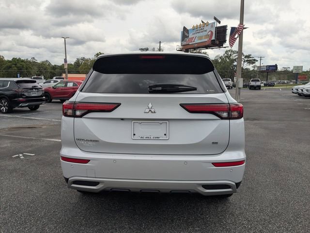 Used 2022 Mitsubishi Outlander SE image 4