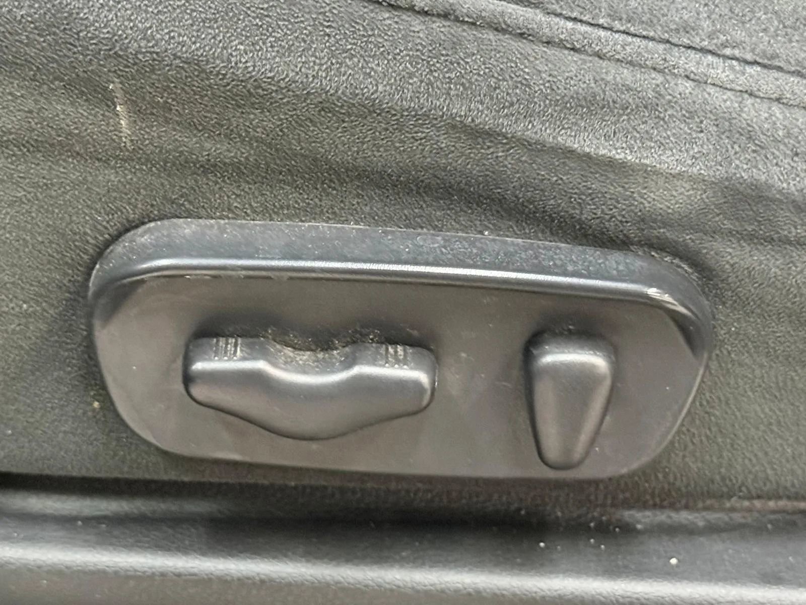 Used 2014 Nissan Armada SV image 29