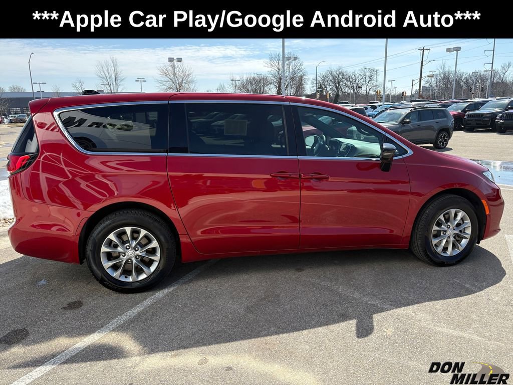 New 2026 Chrysler Pacifica Select image 9