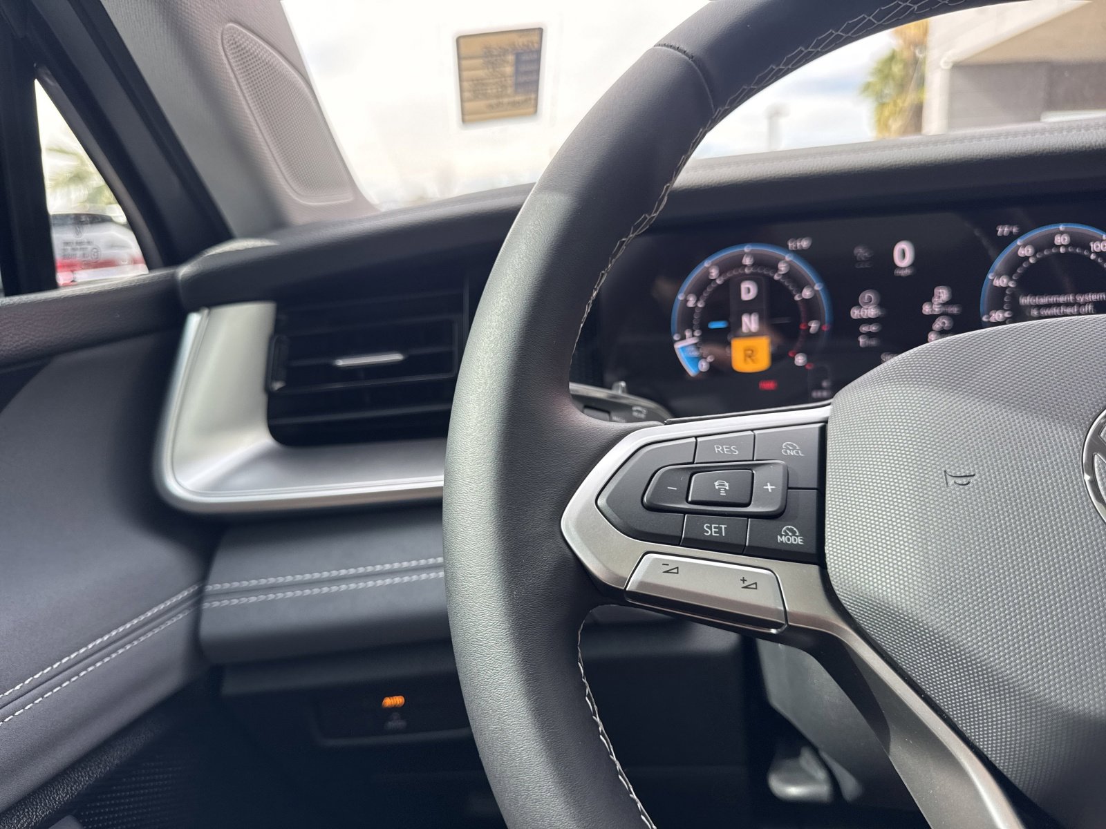 New 2026 Volkswagen Tiguan SE image 31