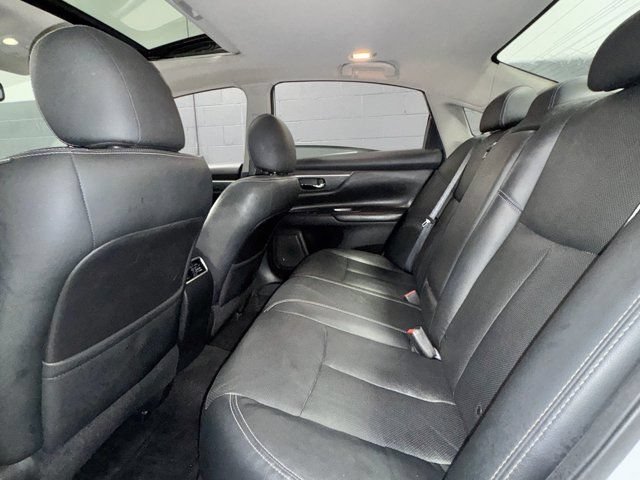 Used 2016 Nissan Altima 2.5 SL w/ 2.5 Technology Package FWD image 12
