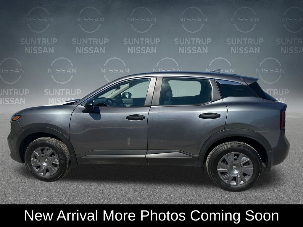 Used 2025 Nissan Kicks S image 3