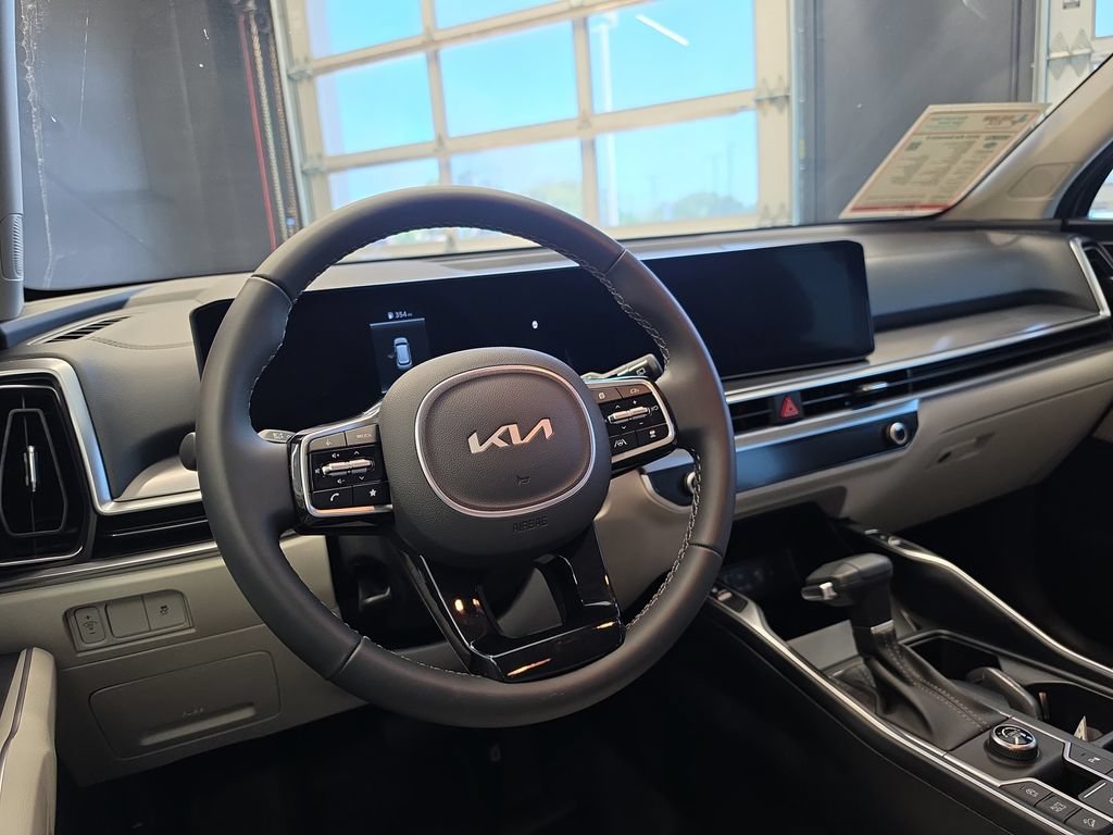 Certified 2025 Kia Sorento S FWD image 20