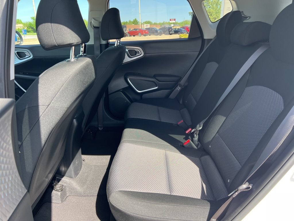 Used 2025 Kia Soul S FWD image 17