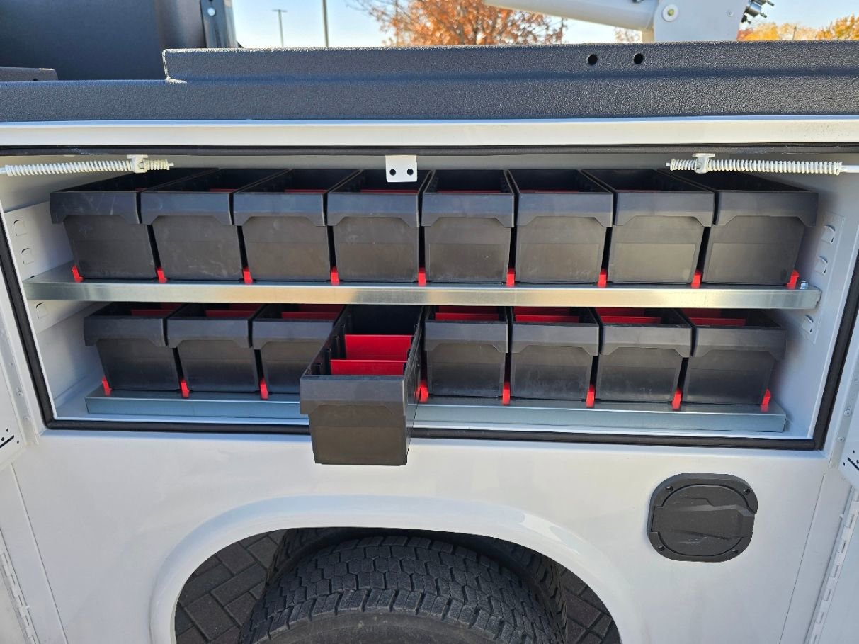 New 2026 Ford F550 4x4 Supercab Super Duty image 14