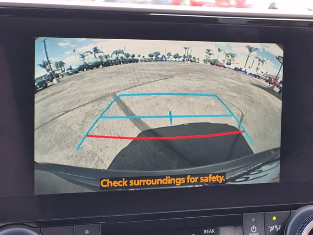 Used 2023 Toyota Highlander XLE image 13