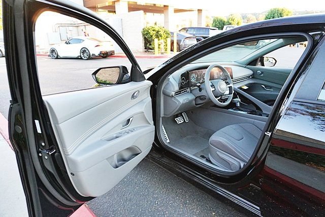 New 2026 Hyundai Elantra Sport FWD image 39