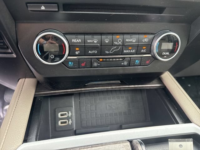 Used 2018 Ford Expedition Limited w/ Equipment Group 301A AWD/4WD image 28