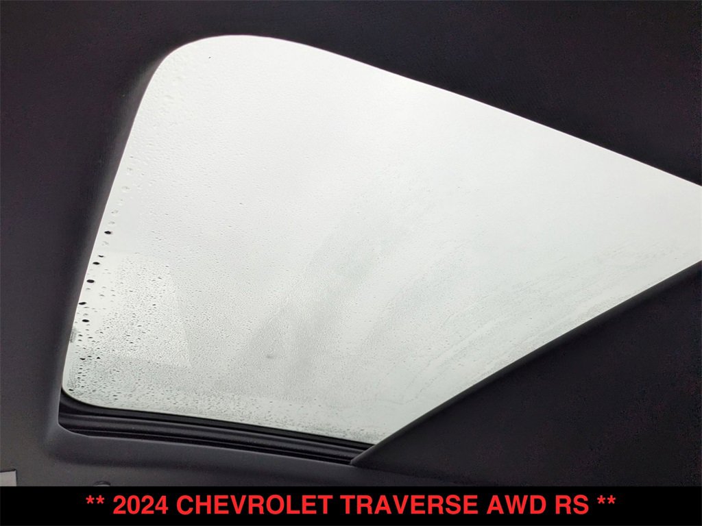 Used 2024 Chevrolet Traverse RS w/ LPO, Floor Liner Package image 2