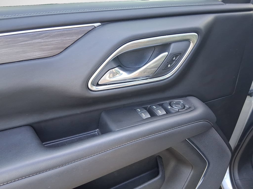 Used 2024 Chevrolet Suburban LS RWD image 14