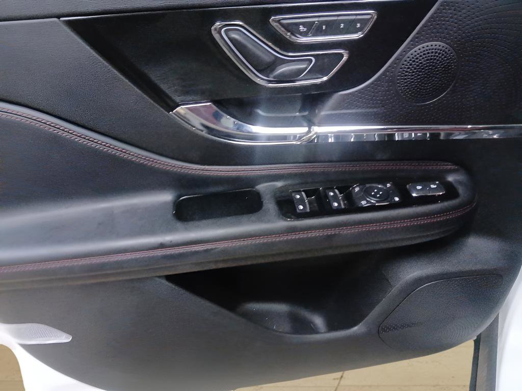 Used 2024 Lincoln Corsair Reserve w/ Jet Appearance Package image 19