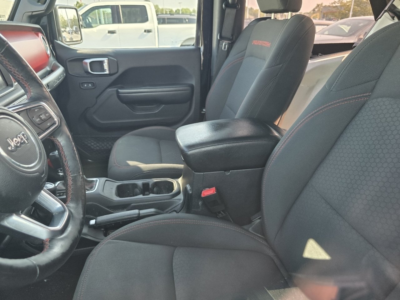 Used 2018 Jeep Wrangler Rubicon AWD/4WD image 19
