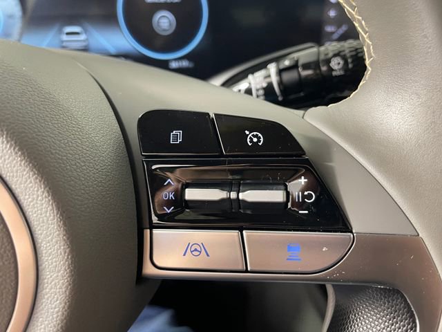 Used 2023 Hyundai Elantra SEL w/ Convenience Package image 12