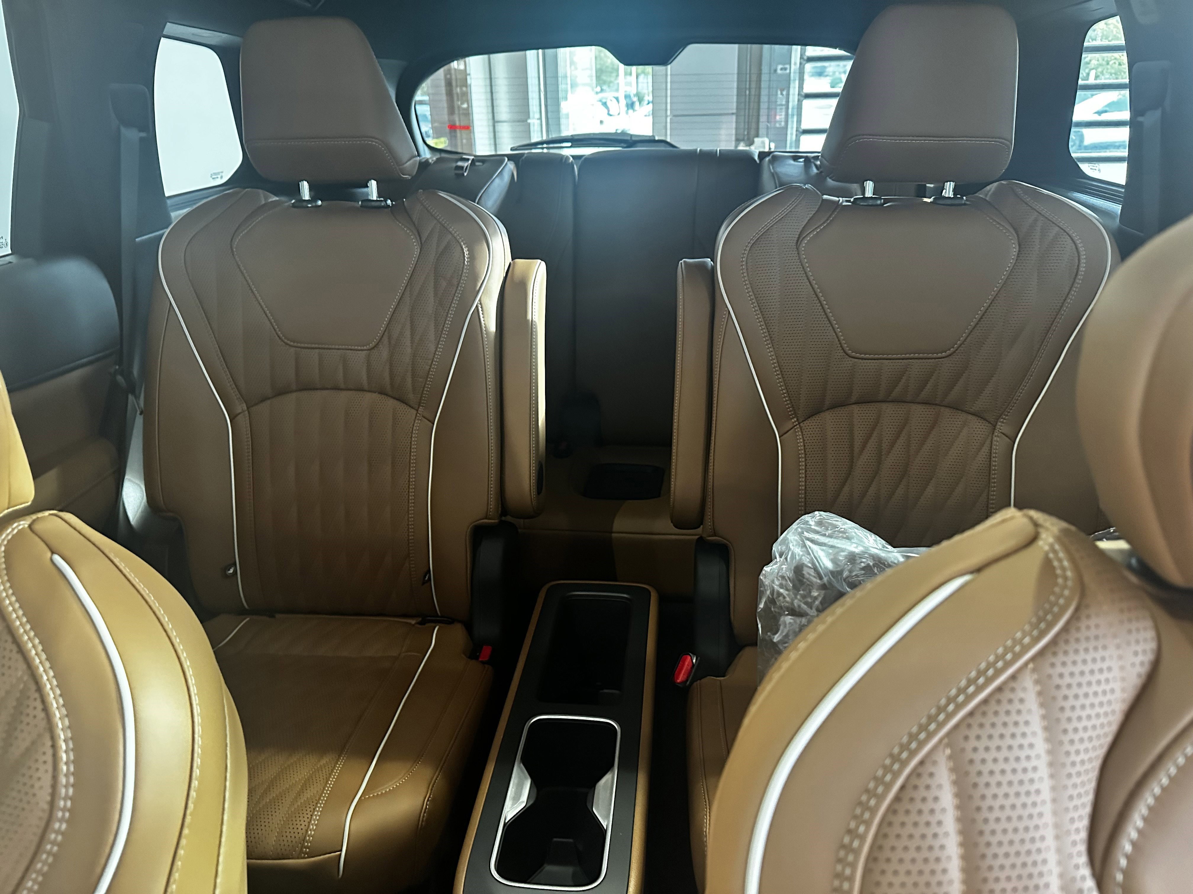 New 2026 INFINITI QX60 Autograph w/ Dark Cargo Package image 10