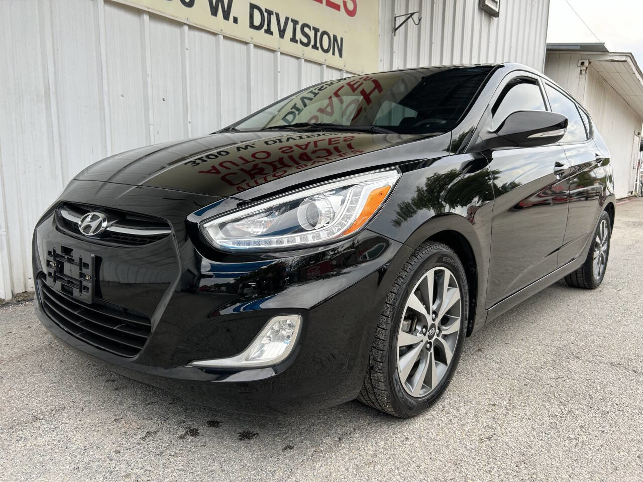 Used 2016 Hyundai Accent Sport image 4