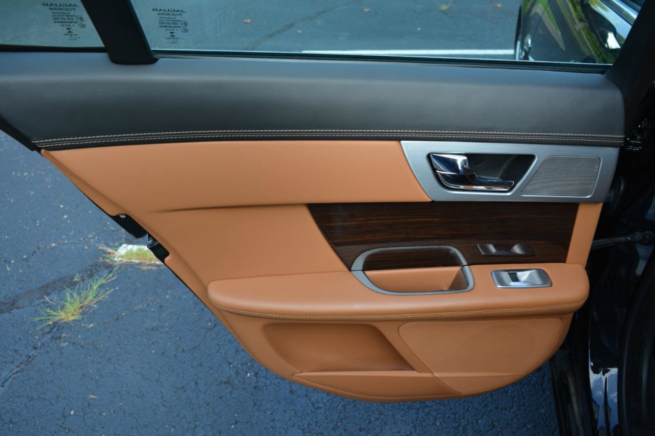 Used 2015 Jaguar XF Portfolio AWD/4WD image 12