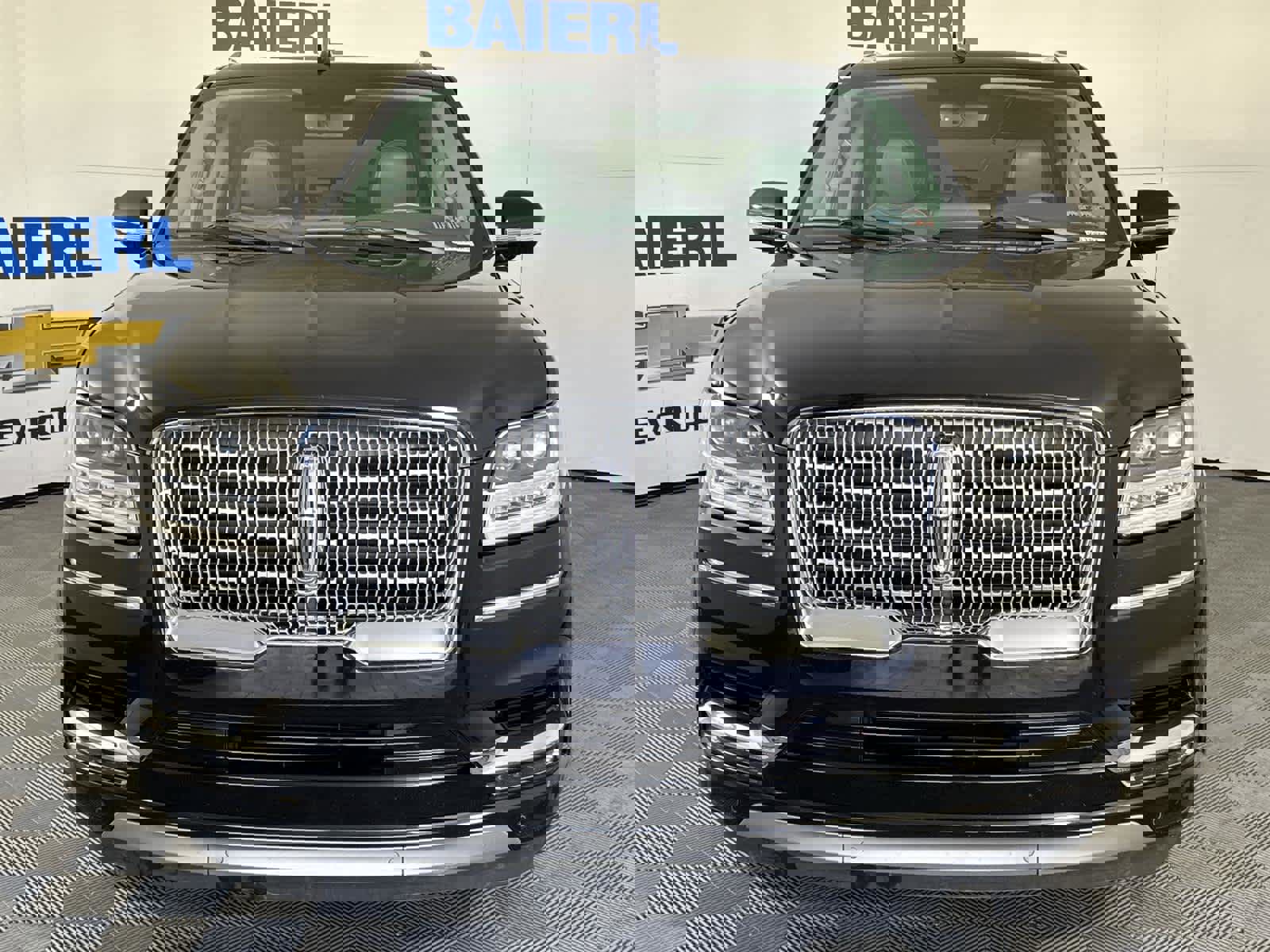 Used 2019 Lincoln Navigator Select image 8