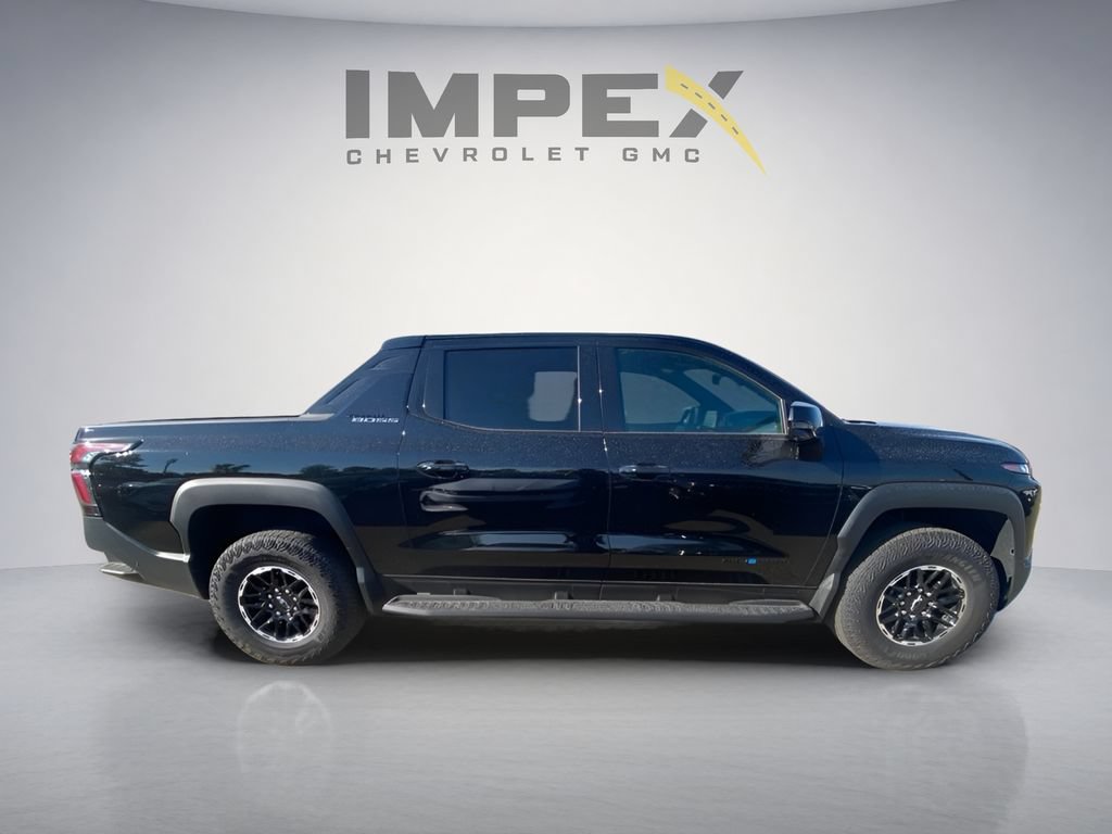 Used 2026 Chevrolet Silverado EV Trail Boss AWD/4WD image 6