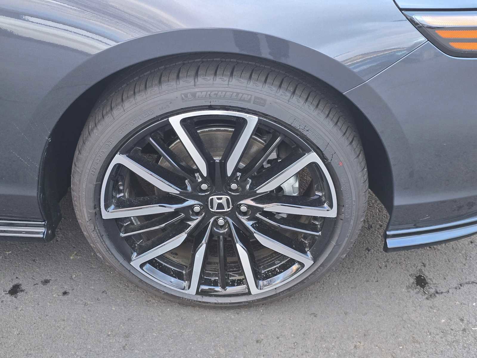 New 2025 Honda Accord EX-L image 9