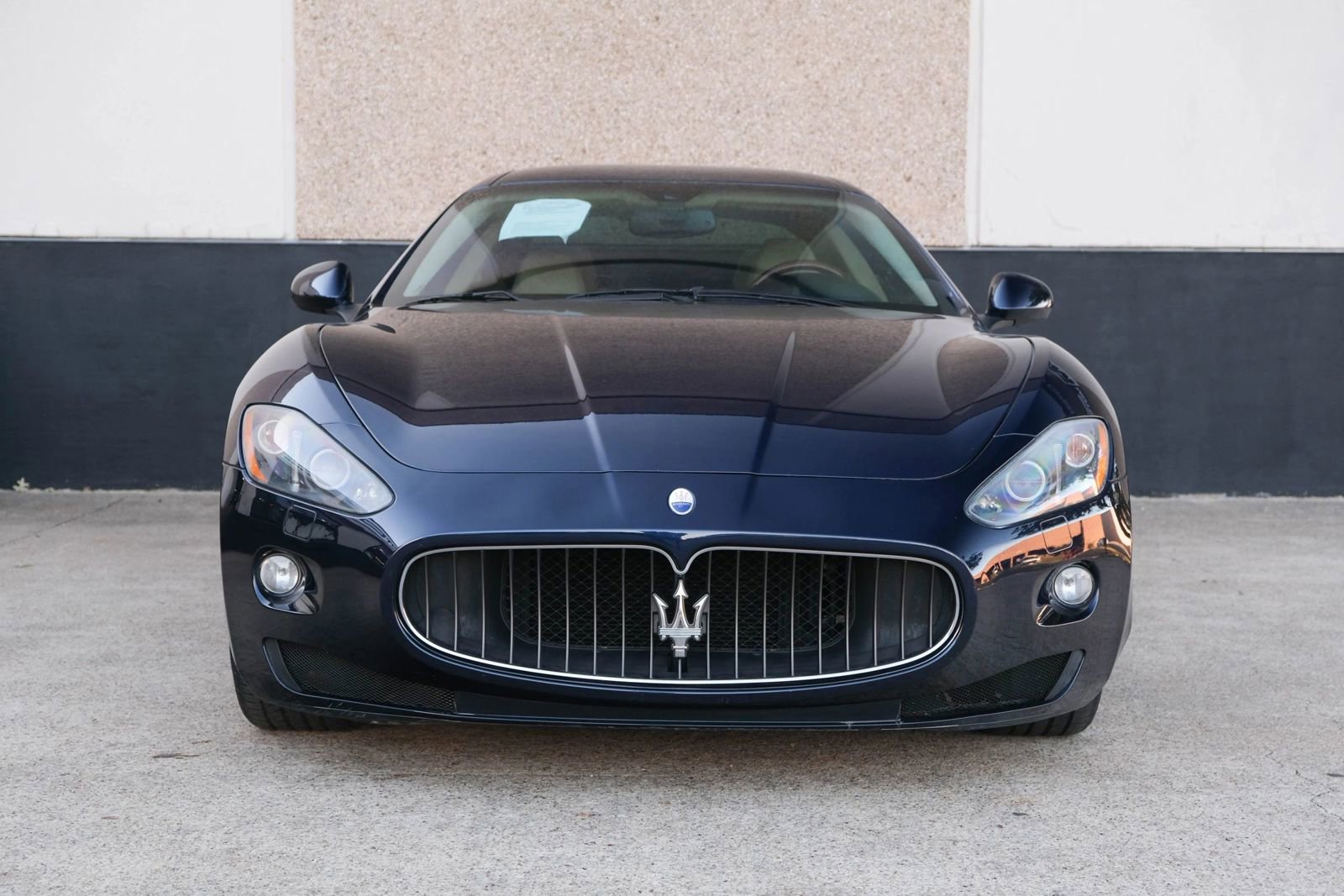 Used 2010 Maserati GranTurismo Coupe RWD image 2