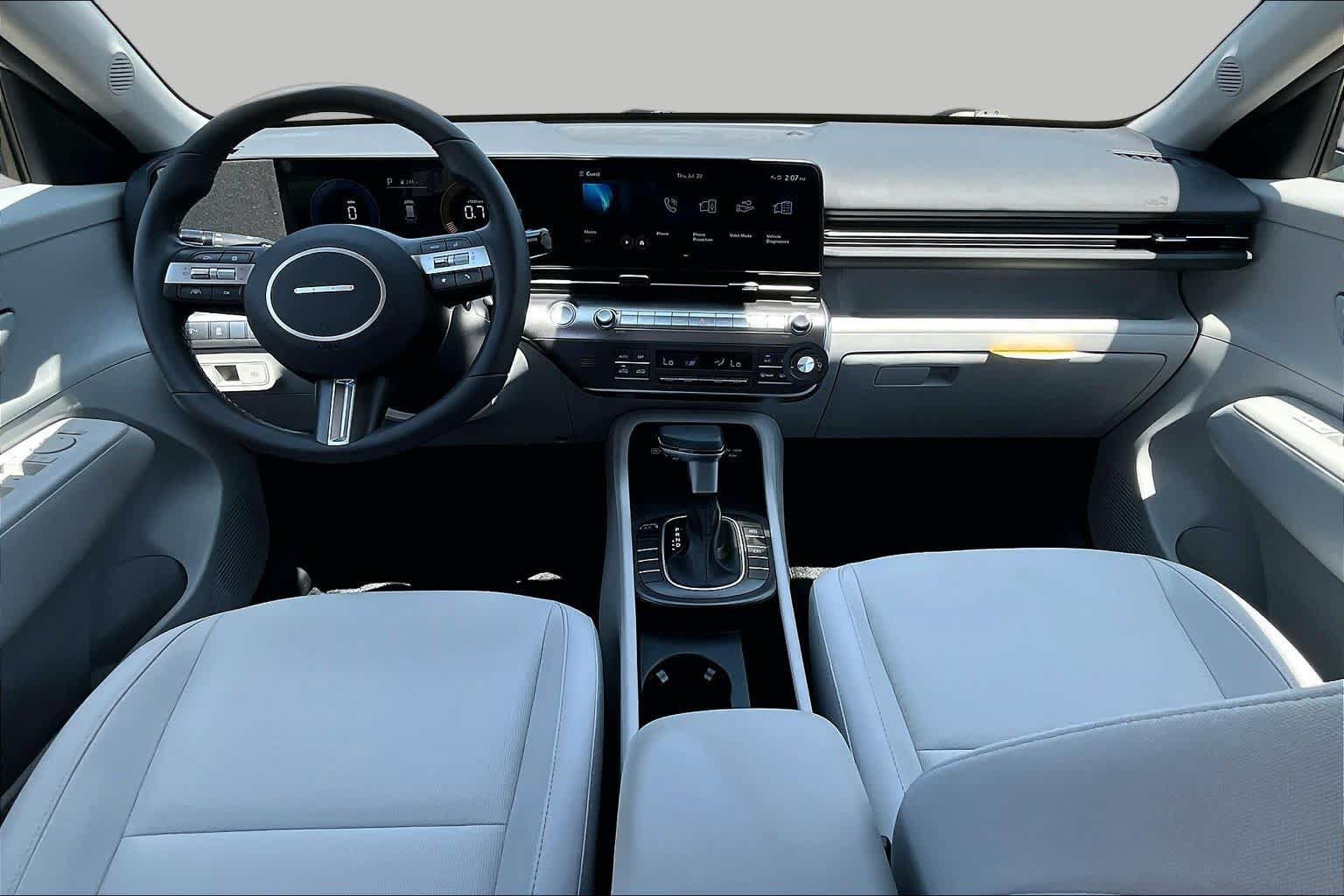 Used 2025 Hyundai Kona SEL FWD image 13