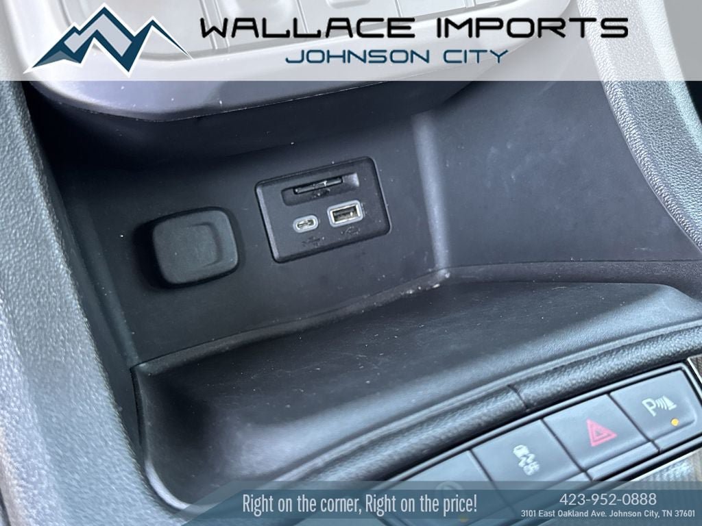 Used 2021 GMC Acadia AT4 w/ LPO, Floor Liner Package AWD/4WD image 29