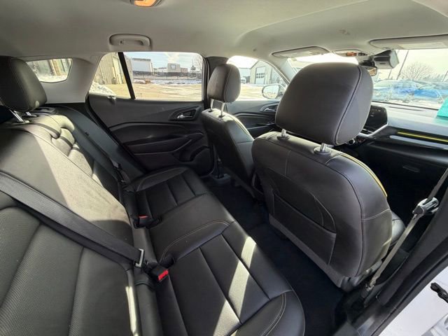 Used 2025 Chevrolet Trax ACTIV w/ Driver Confidence Package image 11