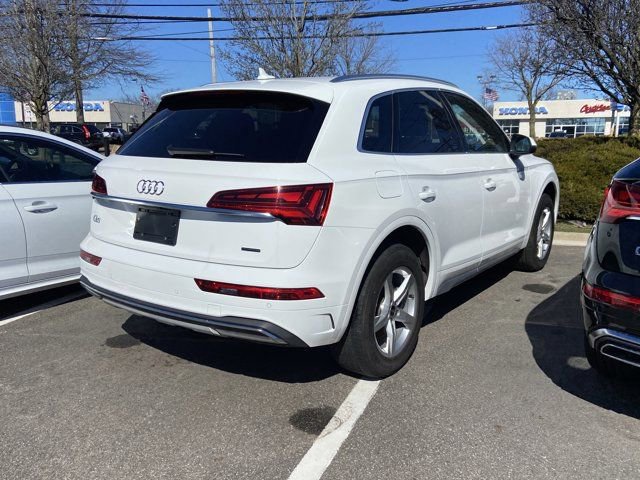 Certified 2023 Audi Q5 Premium w/ Convenience Package AWD/4WD image 5